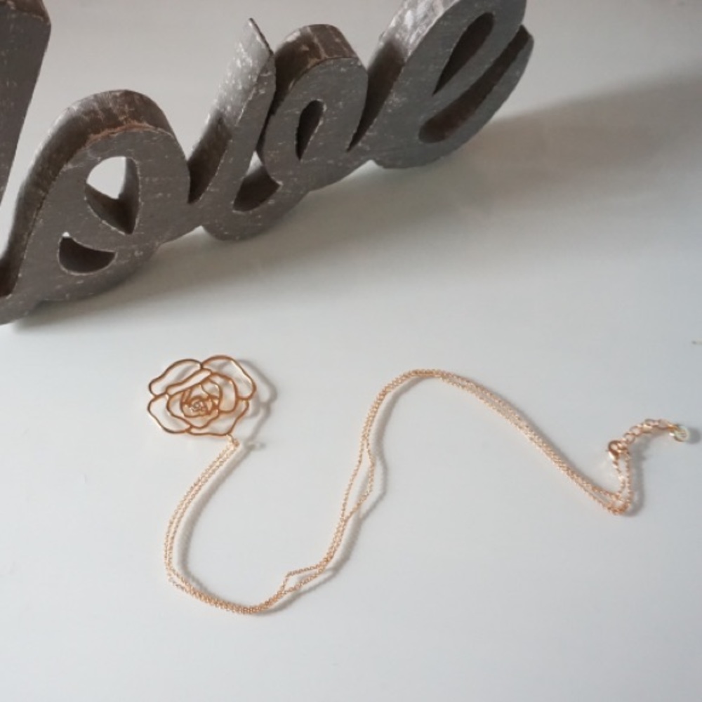 Swarovski rose Gold Long Necklace with Rose Cutout
